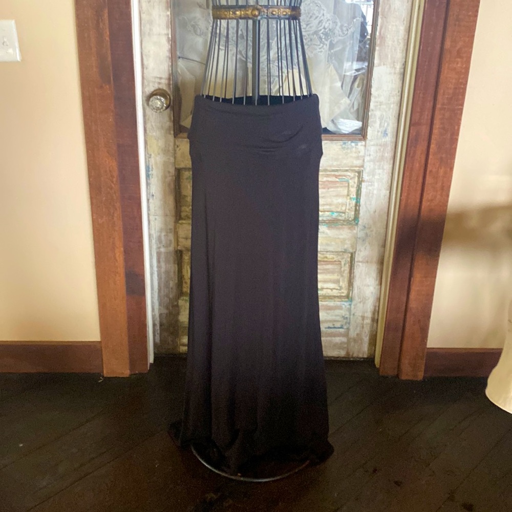 Karen Kane maxi black skirt Size L